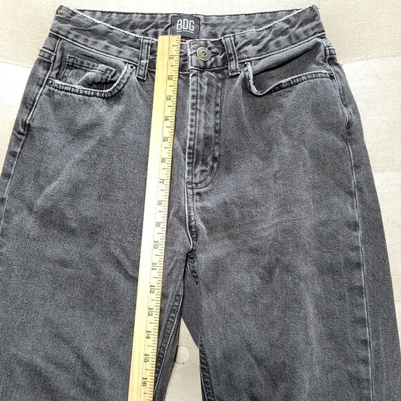 BDG Mom High Rise Straight Leg Black Jean Womens  W26 - Picture 8 of 10